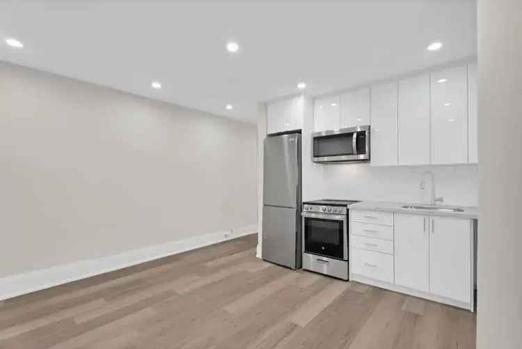 Two Bedroom Suite Downtown Toronto Near Universities