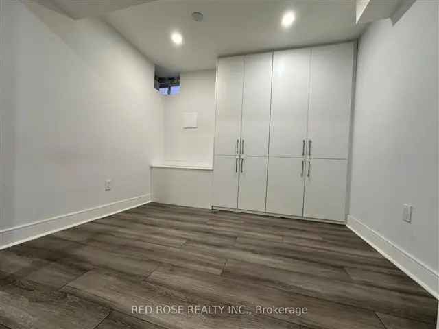 Spacious Basement Apartment in Richmond Hill Near Schools and Parks