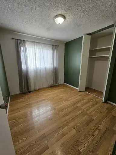 Main Floor Bungalow 3 Bedroom 1 Bath Near Schools and Shopping