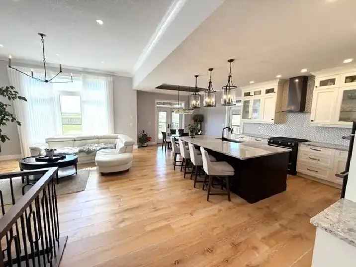 Executive Bungalow on 3 Acres Near Edmonton