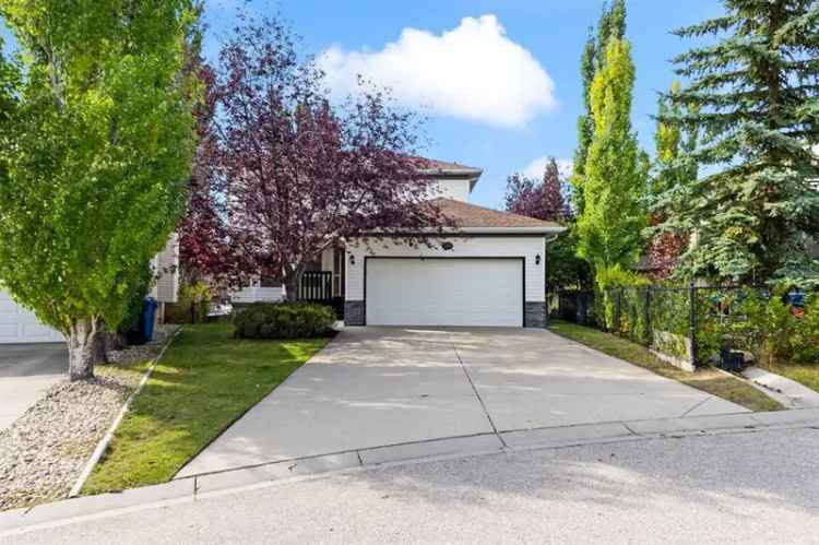 House For Sale in Calgary, Alberta