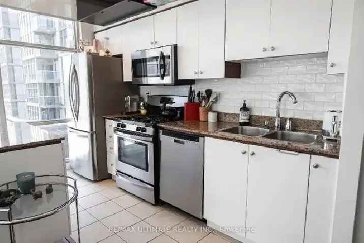 Spring/Summer sublet in the heart of Toronto. March 1 - August 1