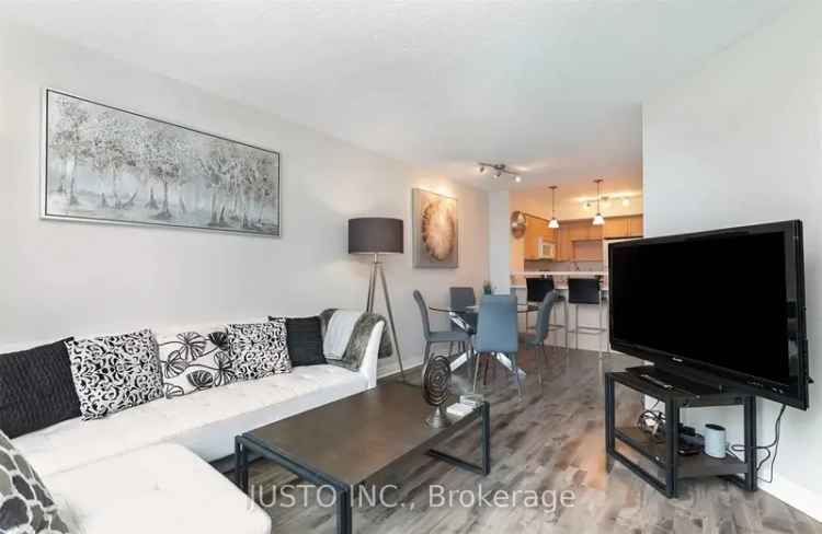 Downtown Toronto Condo 1 1 Bedroom Plus Den 2 Baths Parking Locker