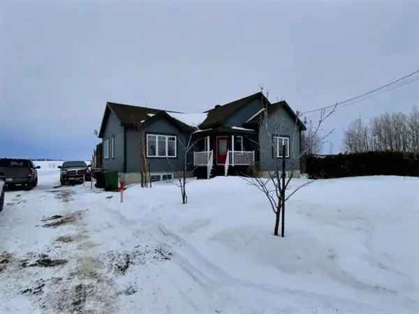 6 Bedroom Bungalow for Sale in Bas Saint Laurent