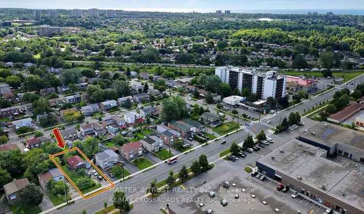 House For Sale in Toronto, Ontario