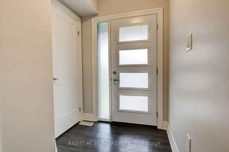 3 Bed 3 Bath End Unit Townhouse Near Hospital and 401