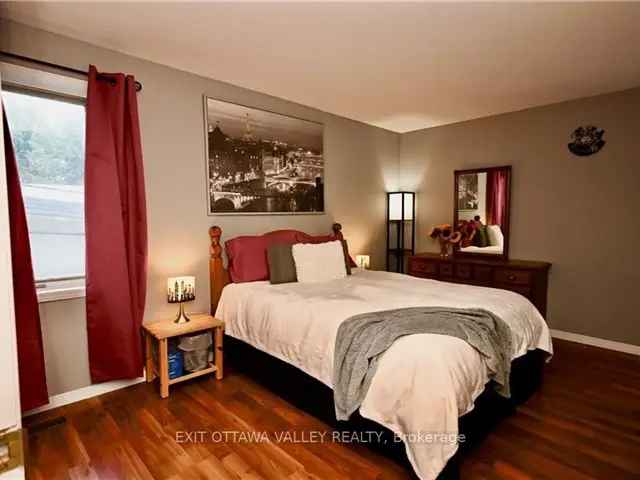 House For Sale in Pembroke, Ontario