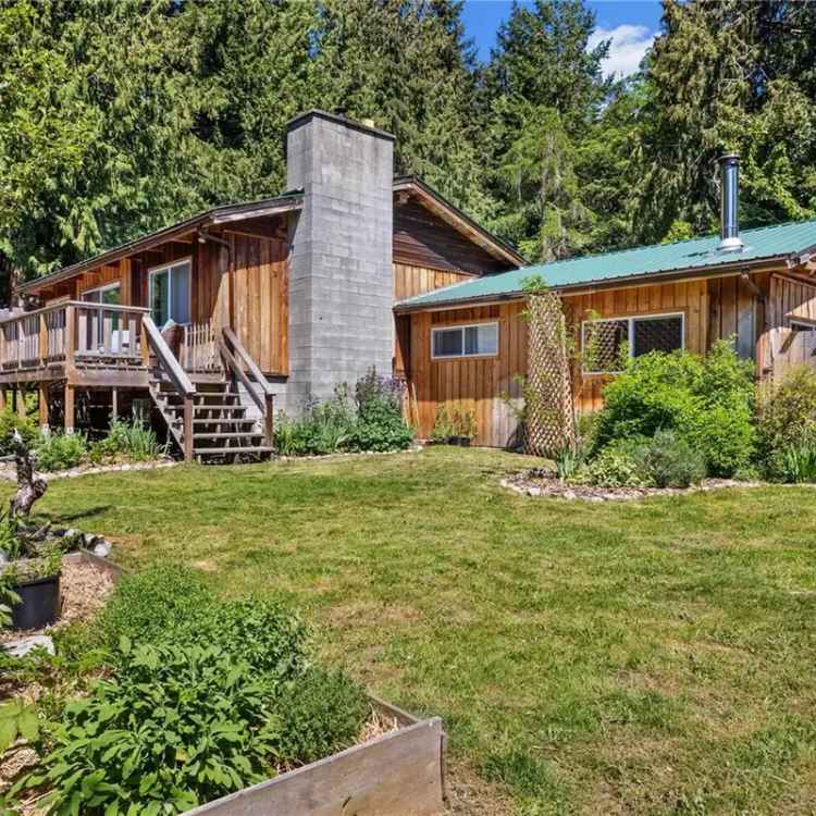 Cortes Island Ocean View Home - 3 Beds, Guest Suite, Updated