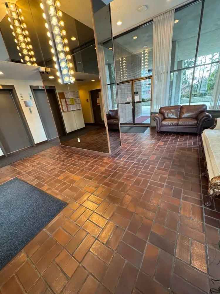 1 Bedroom + Den Condo for Sale in Burnaby Sullivan Heights