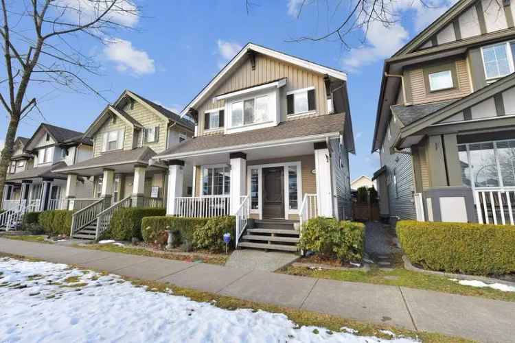 Foxridge Family Home Clayton Heights 3 4 Baths Double Garage