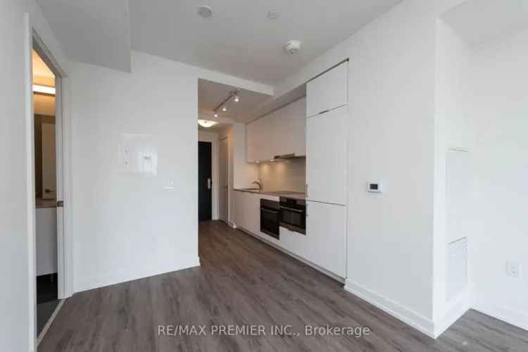 Buy condominium in downtown Toronto with one bedroom and south facing view