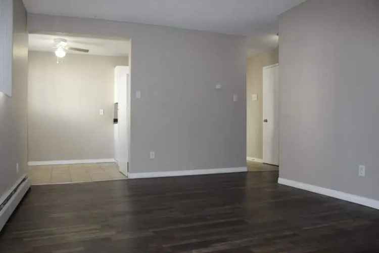 Apartment For Rent in 10630, 107 Street NW, Edmonton, Alberta