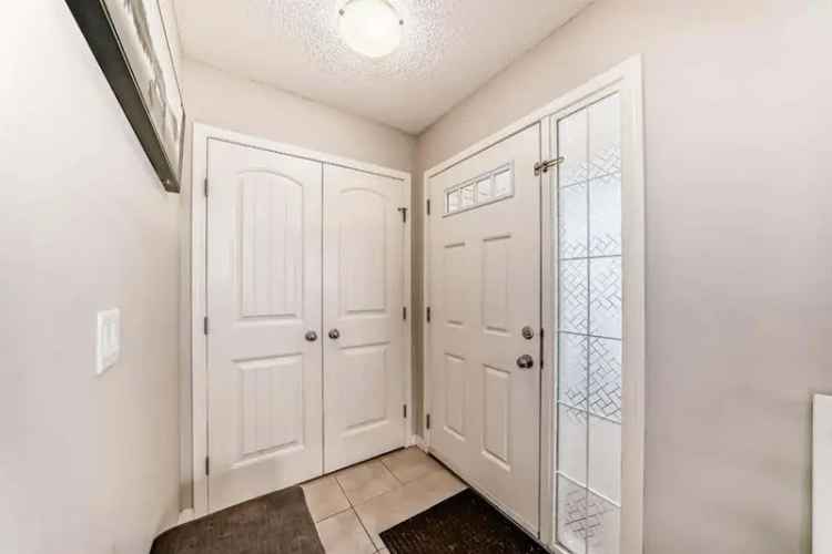 4 Bedroom 3.5 Bath Townhouse in Saddle Ridge
