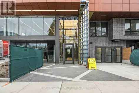 89m² Studio Loft in Toronto's Corktown - Brand New