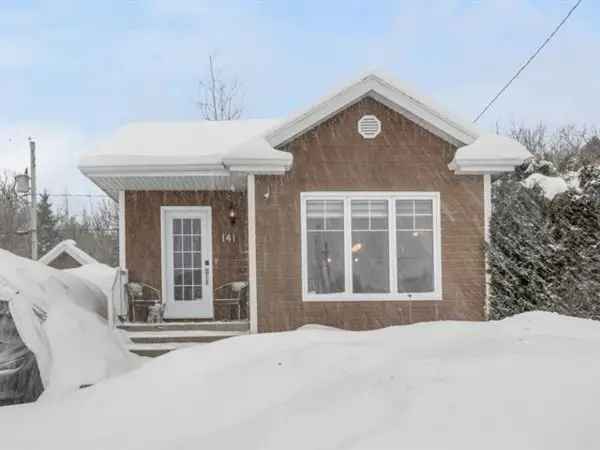 Bungalow for sale (Quebec North Shore) #RC533