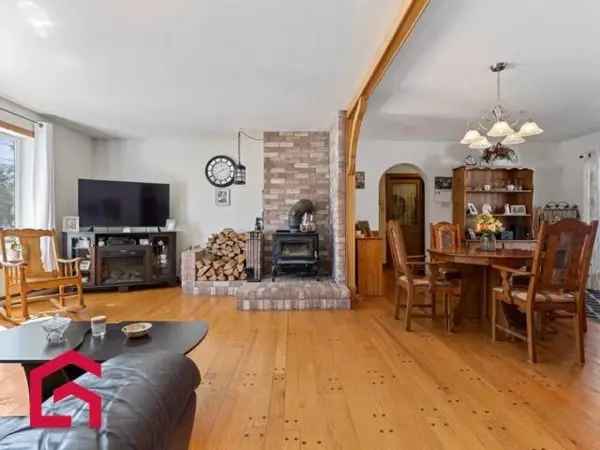 Bungalow for Sale in Lanaudiere 3 Bedrooms Large Garage