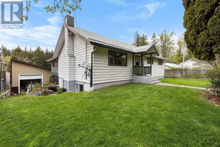 Updated 4-Bed Lakeside Home with Shop & Suite