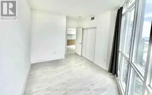 1 room apartment of 296 m² in Toronto