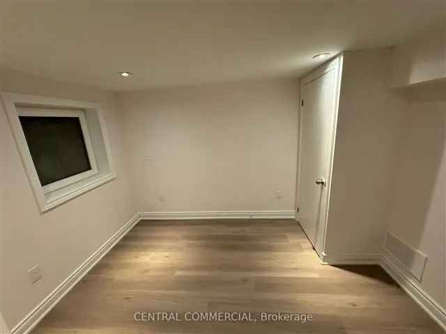 4 Bedroom Basement Apartment in Aurora Village