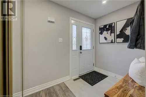 3 Bedroom 4 Bathroom Family Home in Meadowvale Mississauga