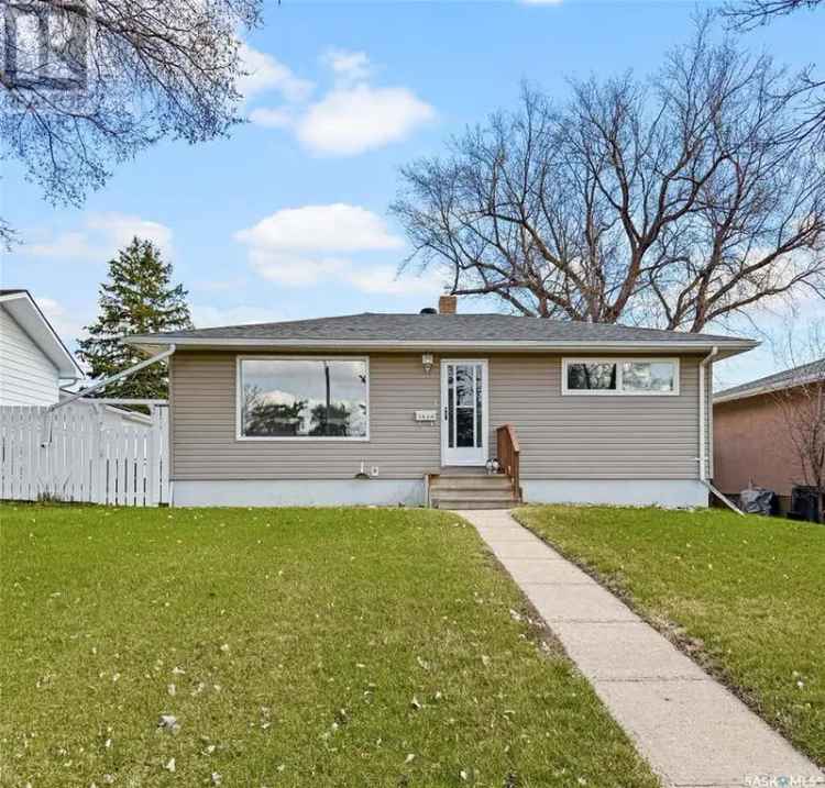 Cozy Bungalow Near Elmwood Golf Course 4 Bedrooms Updated