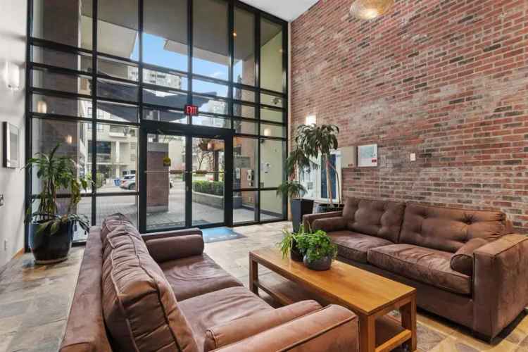 Murano Lofts 2-Bed 2-Bath Waterfront Loft