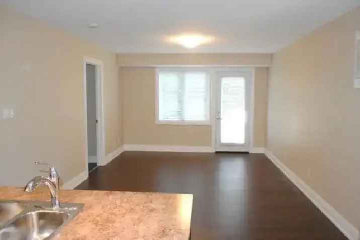 Rent 4 Bedroom Apartment Steps to Ottawa U in Sandy Hill