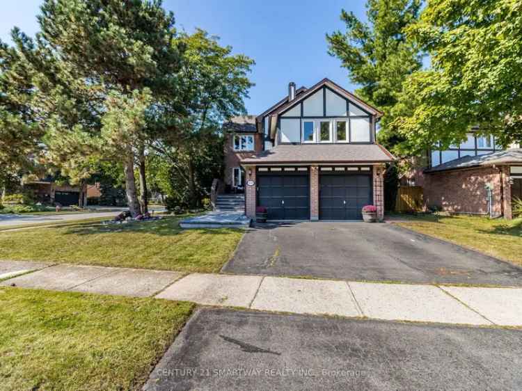 House For Sale in Oakville, Ontario