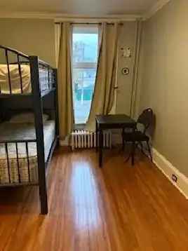 Bedroom for rent - one block distance to Holland College