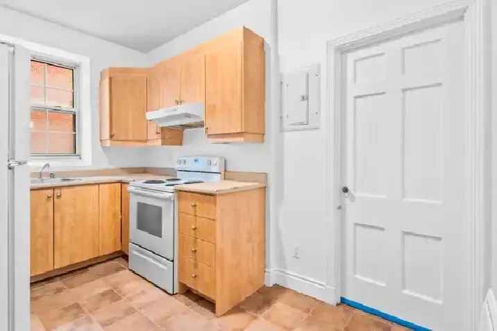 4780 cote des neiges - 4 1/2