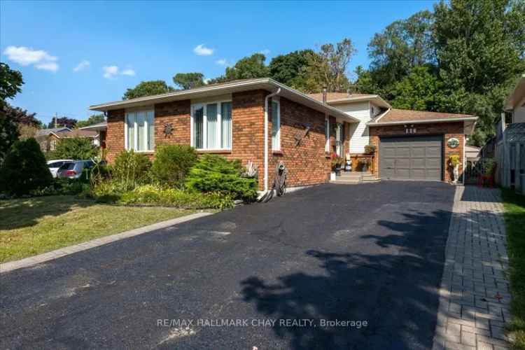 House For Sale in Barrie, Ontario