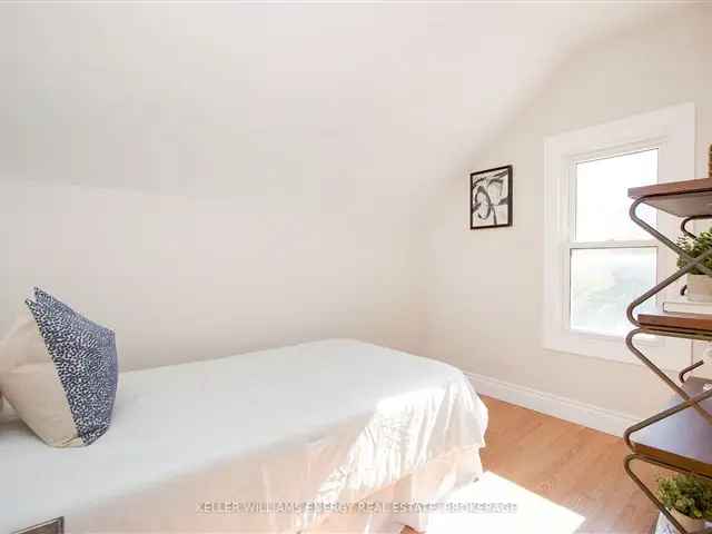 House For Sale in Oshawa, Ontario