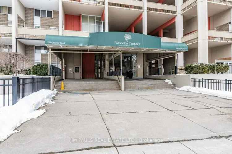 Spacious 2-Storey Condo with Townhouse Feel 3 Beds 1 Bath