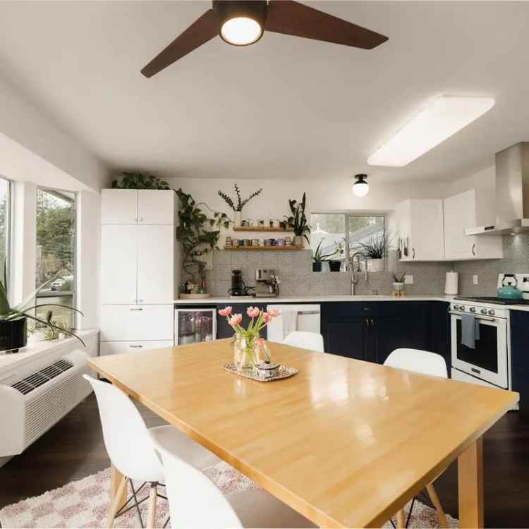 Spectacular Ocean View Home in West Sechelt
