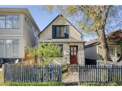 House For Sale In Tuxedo Park Calgary