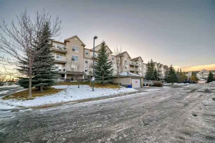 House For Sale in Calgary, Alberta