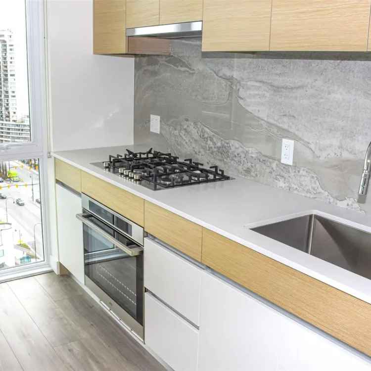 Apartment for Sale near West Vancouver and Downtown