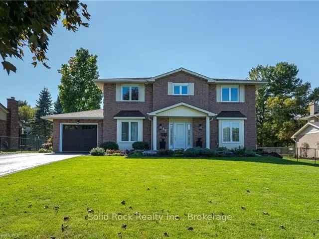 Elegant 2-Storey Brick Home in Napanee