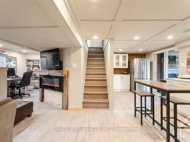 Waterfront Home with Two Living Quarters on the Rideau River