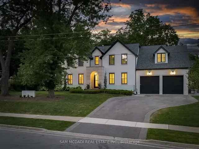 House For Sale in Oakville, Ontario