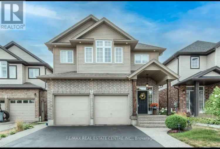 House For Sale in 932, Eden Oak Court, Kitchener, Ontario