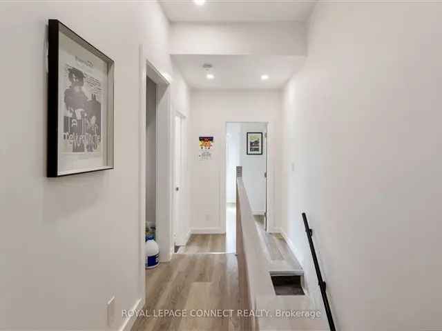 Townhouse For Sale in Toronto, Ontario