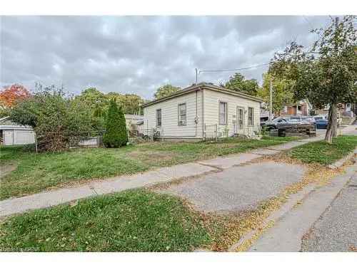 2 Bedroom Bungalow For Sale in Brantford