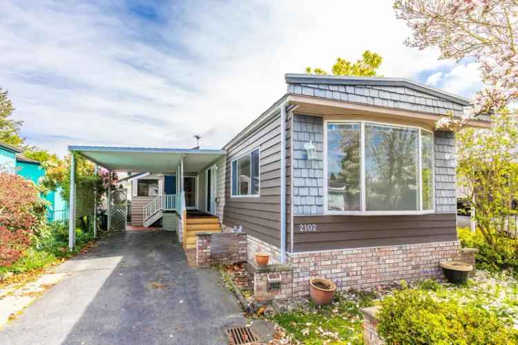 2 Bed 2 Bath Home in 50 Community Near Beach