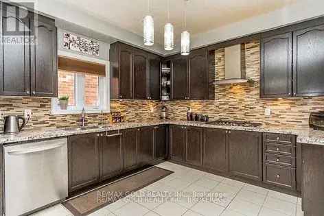 4 Bedroom 617m² House for Lease in Mississauga