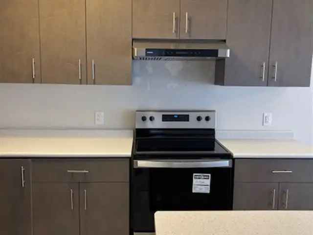 3 Bedroom 25 Bath Townhouse Near Brock University