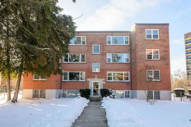 Bright 2-Bedroom Corner Unit in Central Burlington