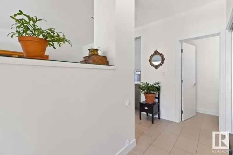 Modern 3-Bedroom Half Duplex in Inglewood