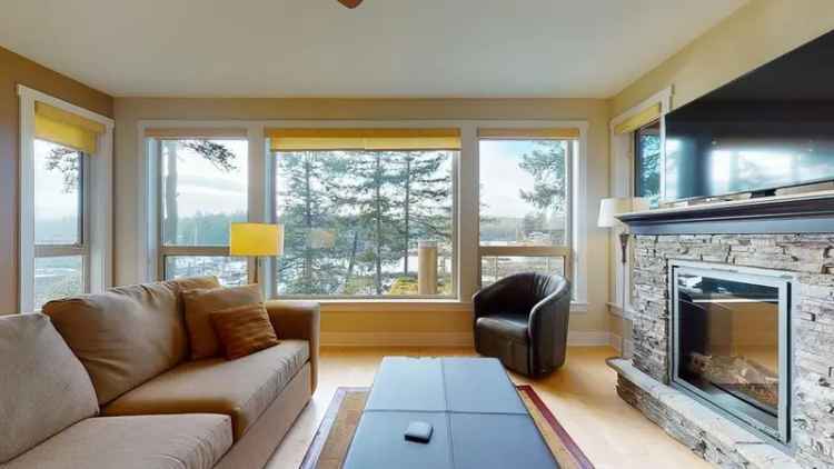 A $189,000.00 Townhouse with 2 bedrooms in Pender Harbour Egmont, Sunshine Coast