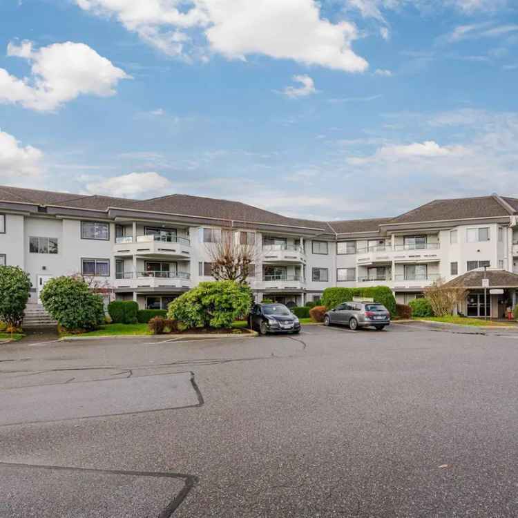 Spacious 2-Bed 2-Bath Condo with Amenities